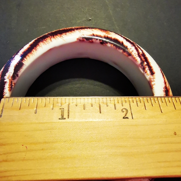 Pair of Chunky Domed Animal Tiger Print Plastic Bangle Bracelets - Picture 14 of 16